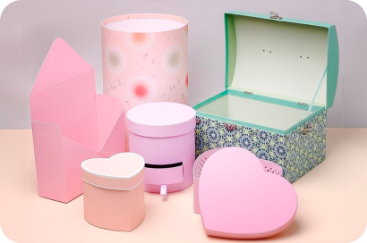 Коробки для цветов и подарков