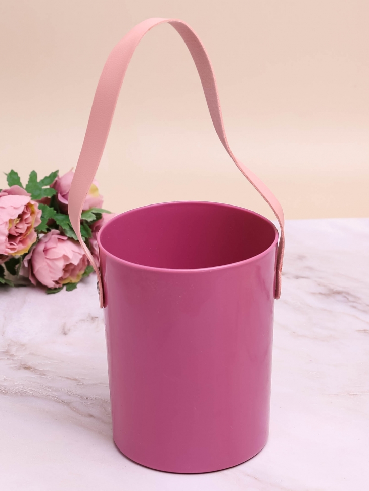 Коробка для цветов Цилиндр пластик d11х14см LZL-170 лиловый Коробка для цветов Цилиндр пластик d11х14см LZL-170 лиловый