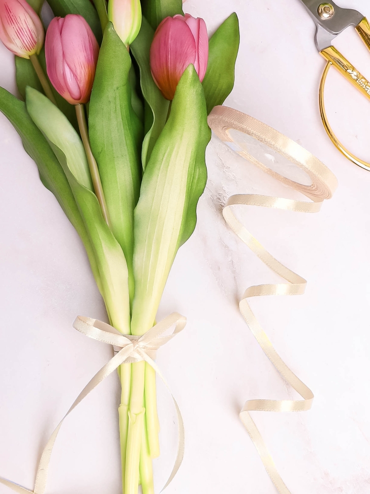 Лента атласная 10мм х 25ярд JD кремовый Лента атласная 10мм х 25ярд JD кремовый