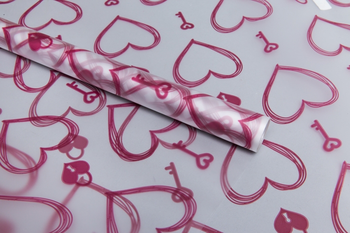 Пленка матовая Ключик к сердцу 70см x 10м брусничный Пленка матовая Ключик к сердцу 70см x 10м брусничный