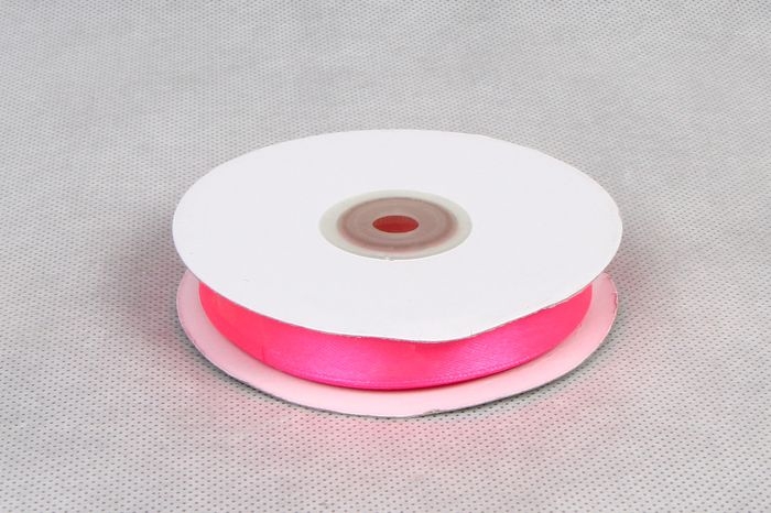 Лента атласная 25мм х 30м К ярко-розовая Лента атласная 25мм х 30м К ярко-розовая