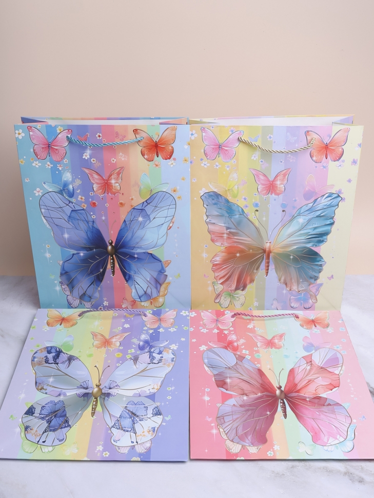 Сумочка подарочная 26х32x10см 530-152 радужная бабочка микс Сумочка подарочная 26х32x10см 530-152 радужная бабочка микс