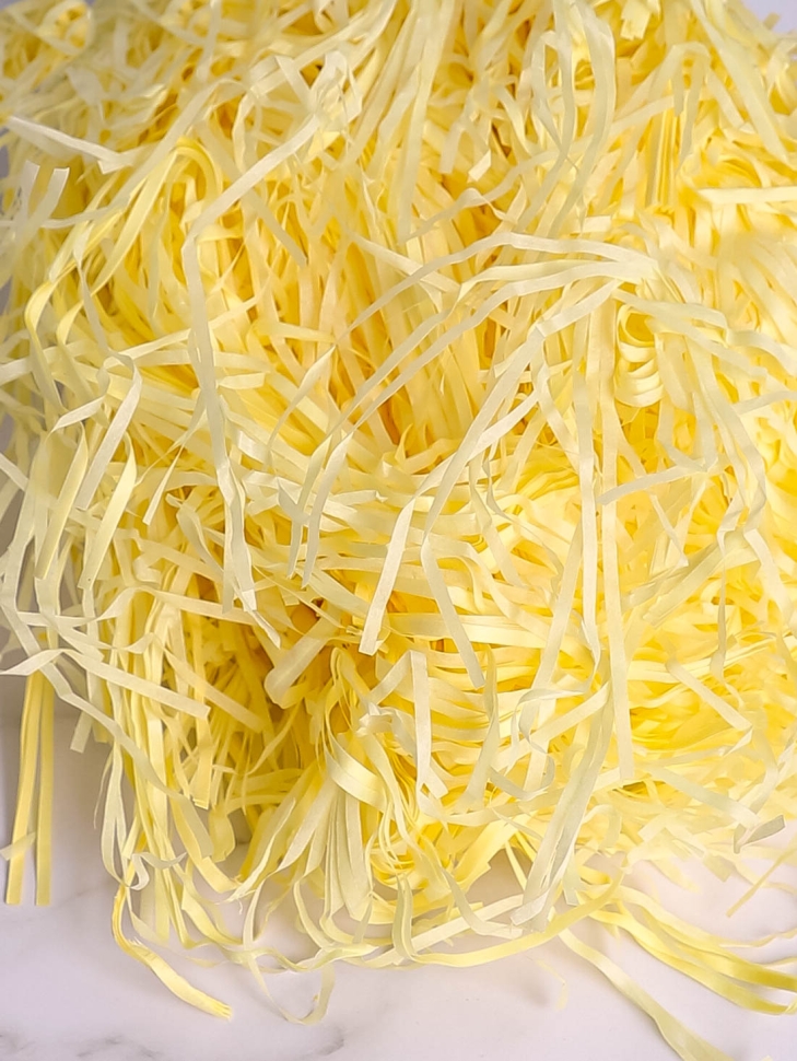 Наполнитель флористический бумажный 100г светло-желтый. Наполнитель флористический бумажный 100г светло-желтый.