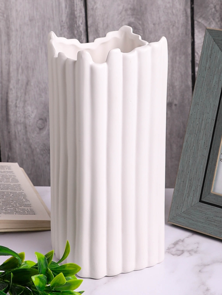 Ваза керамика 25х11,5х11,5см 21Y1136 белый Ваза керамика 25х11,5х11,5см 21Y1136 белый