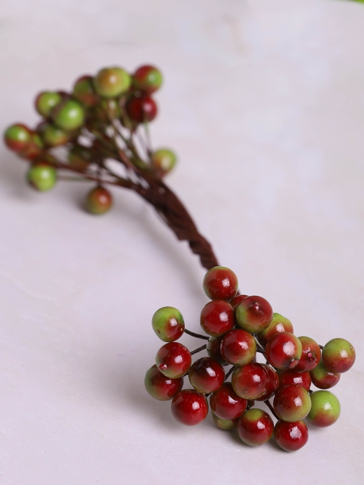 Ягоды на проволоке d1,5х7см 50шт зеленый