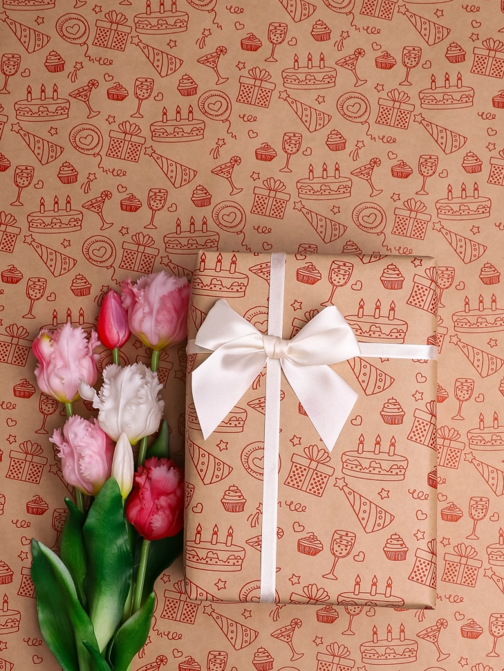 Бумага крафт 70г/м2, 70см x 10м, Праздник, красный