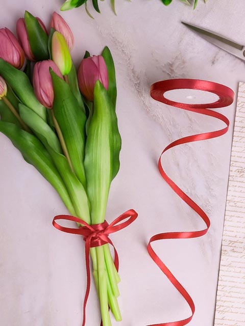 Лента атласная 10мм х 25ярд JD красный Лента атласная 10мм х 25ярд JD красный