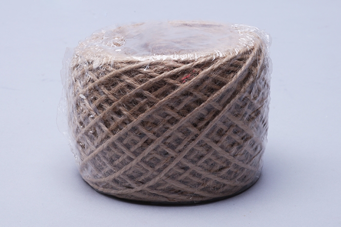 Шпагат натуральный джутовый 1120 текс 2-х ниточн. 1.2мм х 50м Шпагат натуральный джутовый 1120 текс 2-х ниточн. 1.2мм х 50м