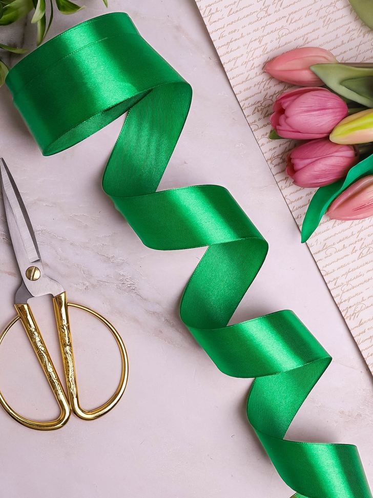 Лента атласная 38мм х 25ярд зеленый темный