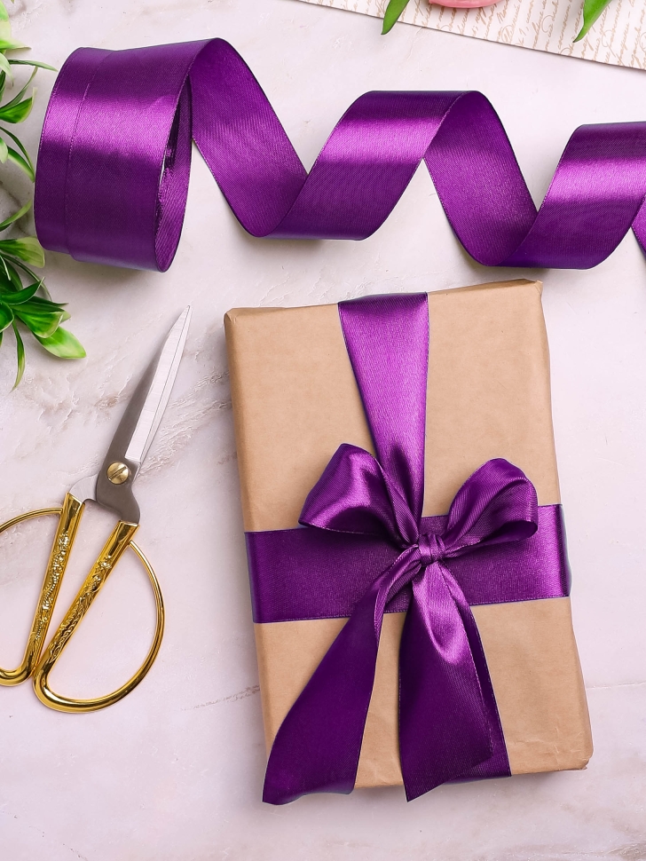 Лента атласная 38мм х 25ярд фиолетовый