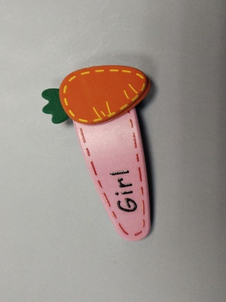 Заколка З-090 6x3см морковь Заколка З-090 6x3см морковь