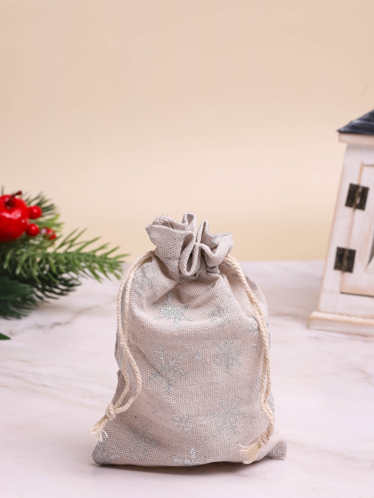 Мешок подарочный НГ холщовый 12х17см Снежинки серебряные серый Мешок подарочный НГ холщовый 12х17см Снежинки серебряные серый