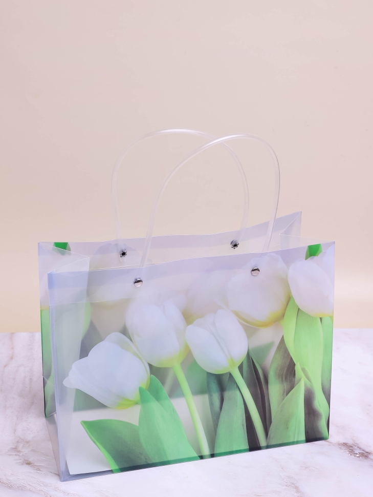 Сумочка пластик для цветов 27х21х11см прозрачный 754 тюльпаны белые