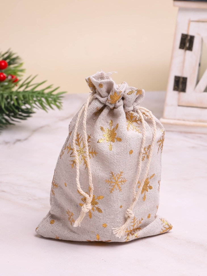 Мешок подарочный НГ холщовый 12х17см Снежинки золотые серый Мешок подарочный НГ холщовый 12х17см Снежинки золотые серый