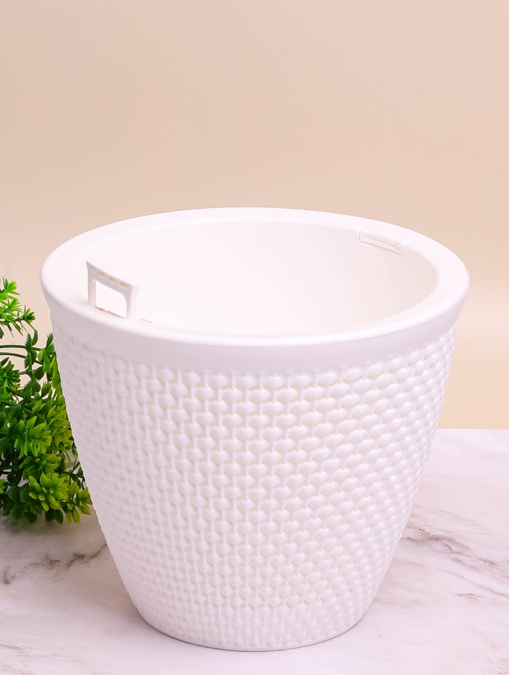 Кашпо из пластика "Ротанг" 3л. h16.5см,d19 белый Кашпо из пластика "Ротанг" 3л. h16.5см,d19 белый