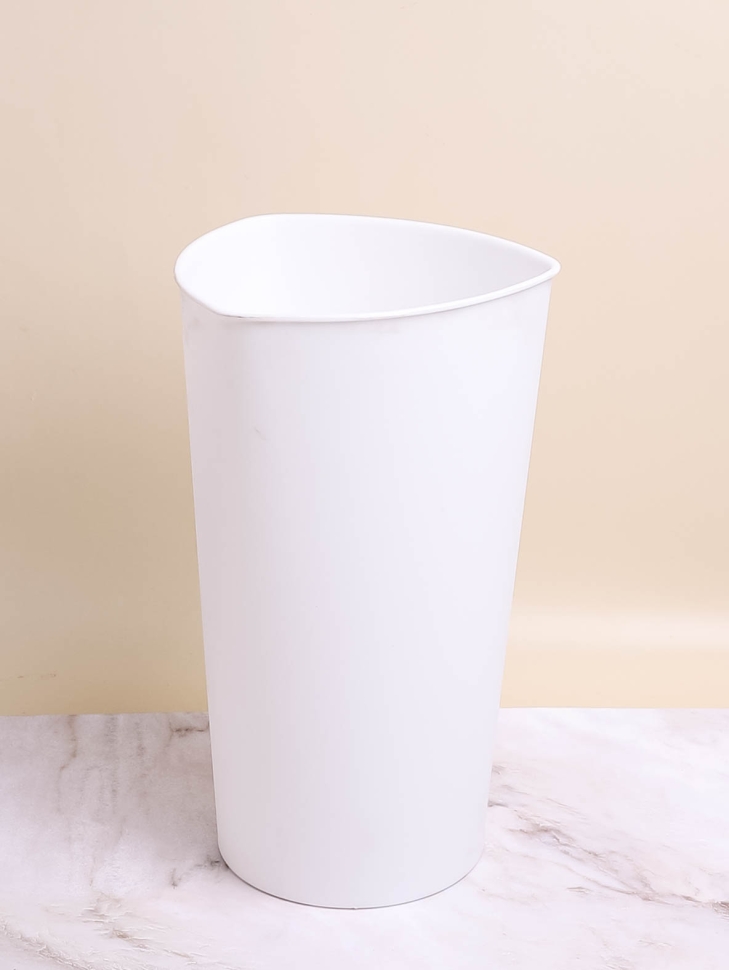 Ваза гладкая H33хD19/14,5см пластиковая 2004 белый Ваза гладкая H33хD19/14,5см пластиковая 2004 белый