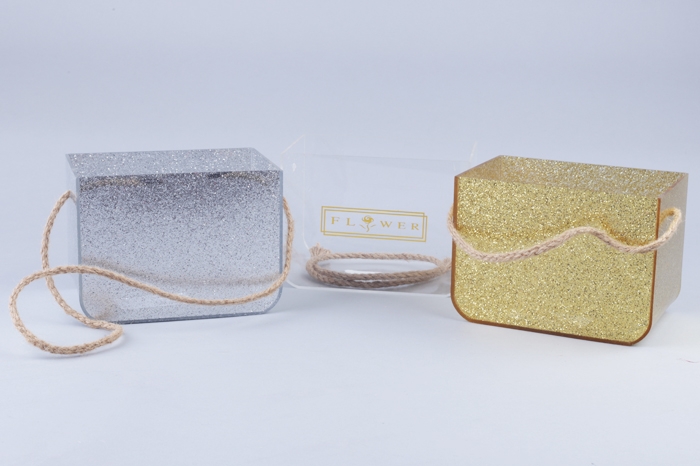 Коробка из пластика Прямоугольная 14.5х9х11см с ручками, микс Коробка из пластика Прямоугольная 14.5х9х11см с ручками, микс