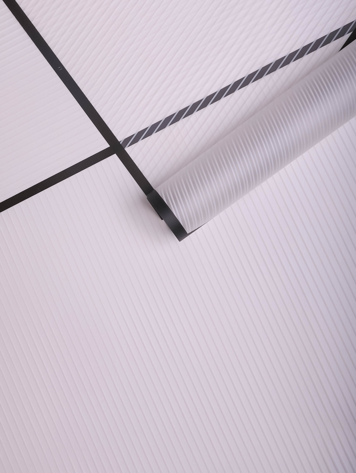 Пленка матовая 58смх58см 10 листов 50мкм РЦ Полоски белый с черным кантом Пленка матовая 58смх58см 10 листов 50мкм РЦ Полоски белый с черным кантом