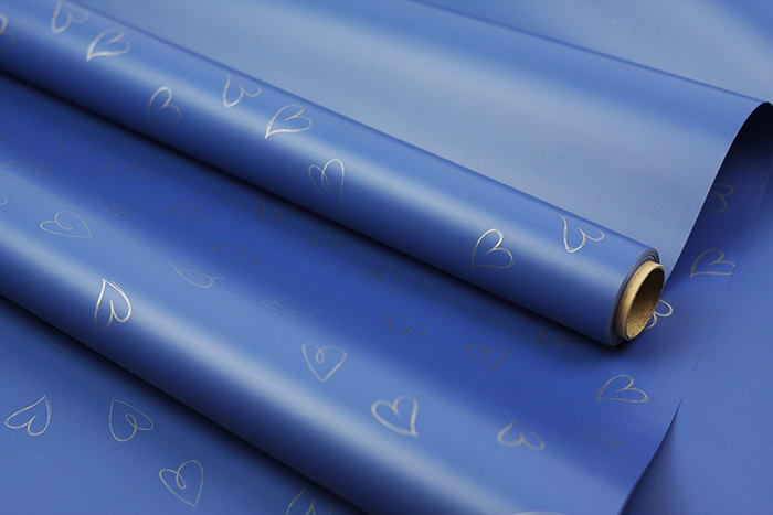 Пленка матовая 65мкм 58см х 10м сердечки синий