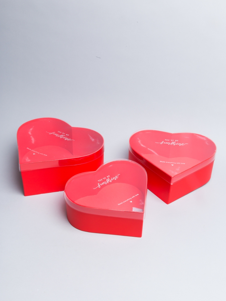 Коробка Сердце набор из 3шт 28x25,2x11см с прозрачной крышкой, красная