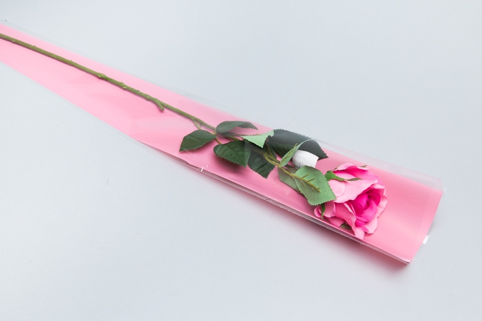 Пакет цветочный Конус 15/80 на 1 розу прозрачный/розовый туманный 50 шт Пакет цветочный Конус 15/80 на 1 розу прозрачный/розовый туманный 50 шт