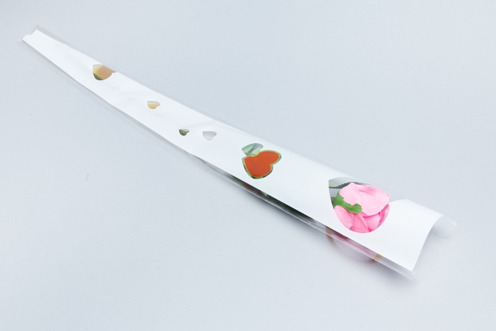 Пакет цветочный Конус 15/80 на 1 розу Сердца цветной рисунок бел/зол/красный 50 шт Пакет цветочный Конус 15/80 на 1 розу Сердца цветной рисунок бел/зол/красный 50 шт