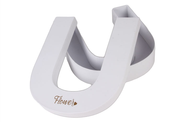 Коробка для цветов 32.5x27.8x6см Буква U белая Коробка для цветов 32.5x27.8x6см Буква U белая