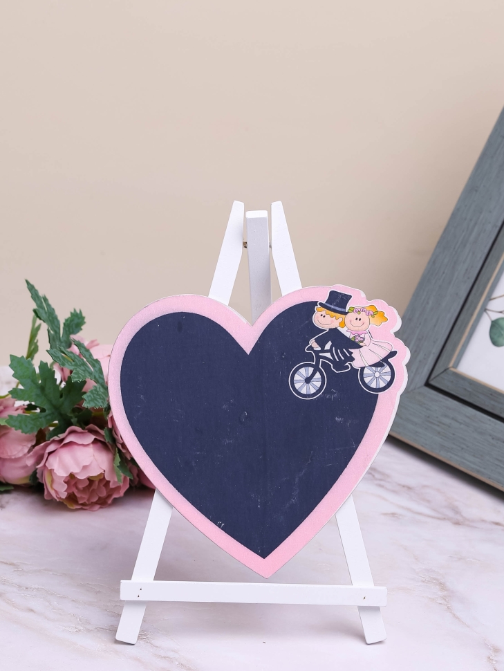 Грифельная табличка на подставке 14x14см Мольберт сердце молодожены Грифельная табличка на подставке 14x14см Мольберт сердце молодожены