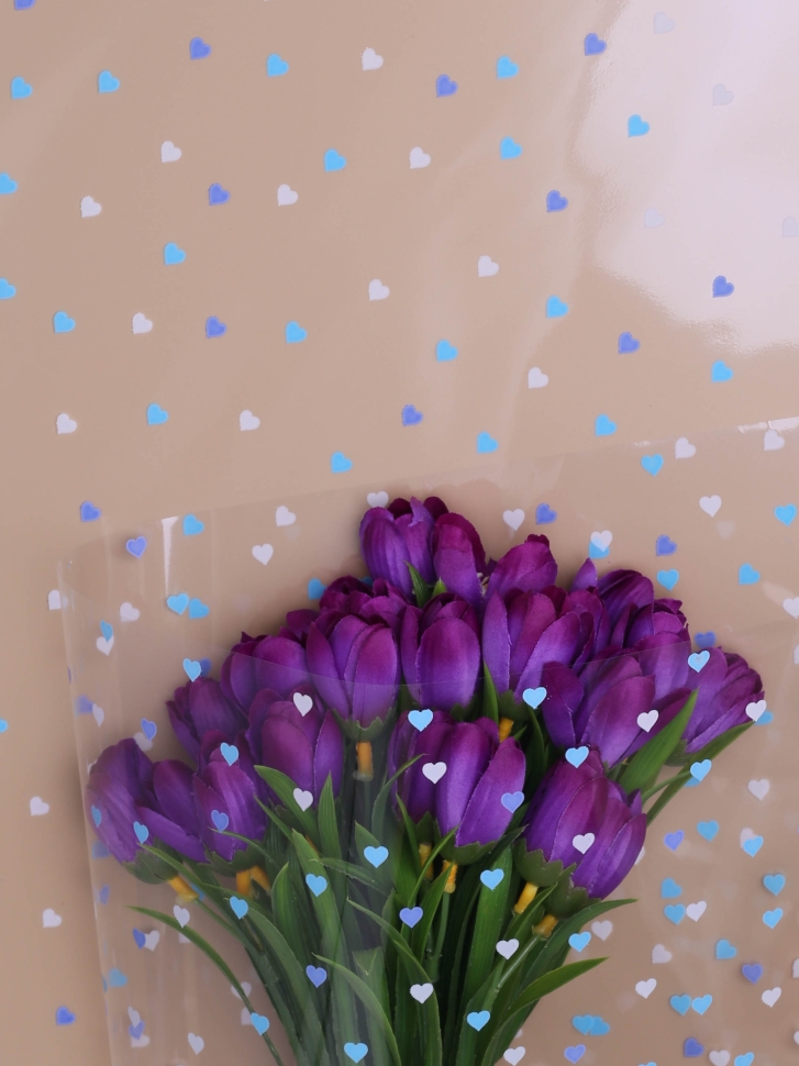 Пленка цветная Сердечки конфетти 70см лаванда Пленка цветная Сердечки конфетти 70см лаванда