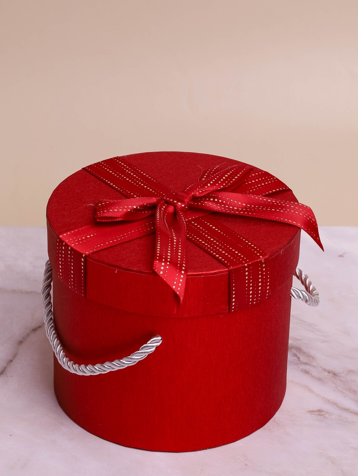 Коробка цилиндр 13,5х13,5х11см Звездные лучи красный Коробка цилиндр 13,5х13,5х11см Звездные лучи красный