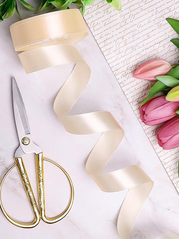 Лента атласная 25мм х 25 ярд JD слоновая кость Лента атласная 25мм х 25 ярд JD слоновая кость