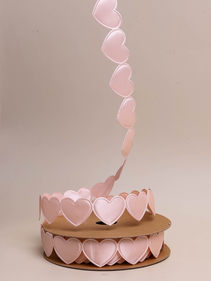 Лента сердечки 25мм х 10 ярд персиковый