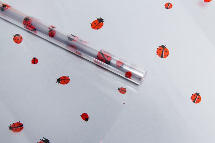 Пленка цветная Божьи коровки 70см Пленка цветная Божьи коровки 70см