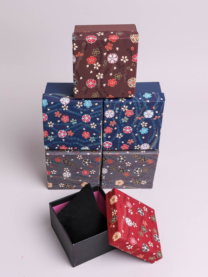 Коробка квадрат  9х9х5см Цветочная поляна микс