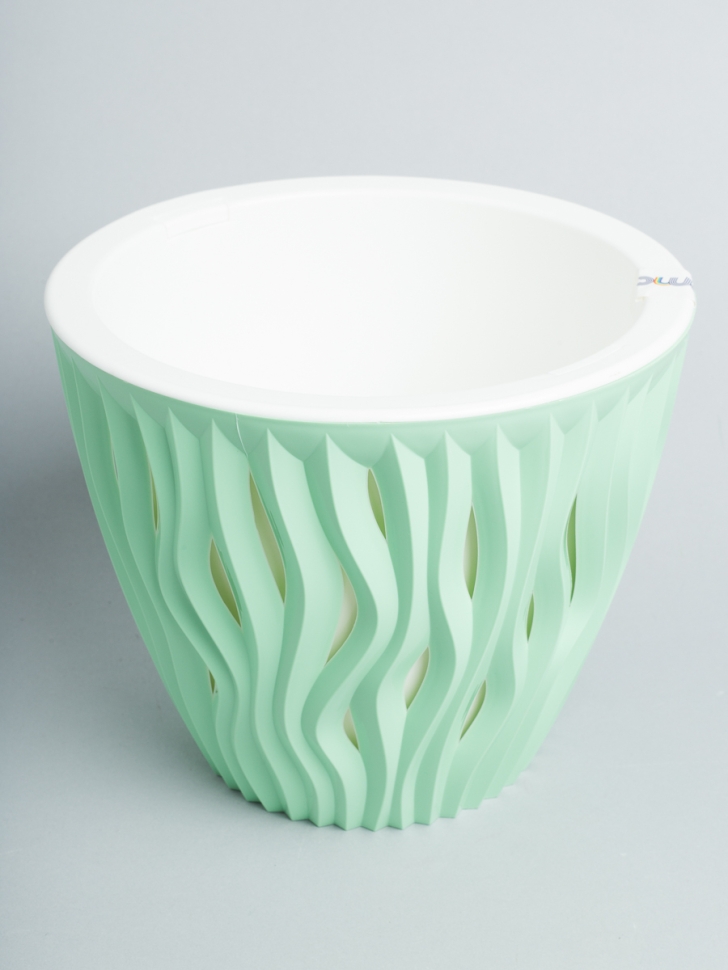 Кашпо из пластика "Вдохновение" 4,5л. h18,5см,d21,5см мята Кашпо из пластика "Вдохновение" 4,5л. h18,5см,d21,5см мята