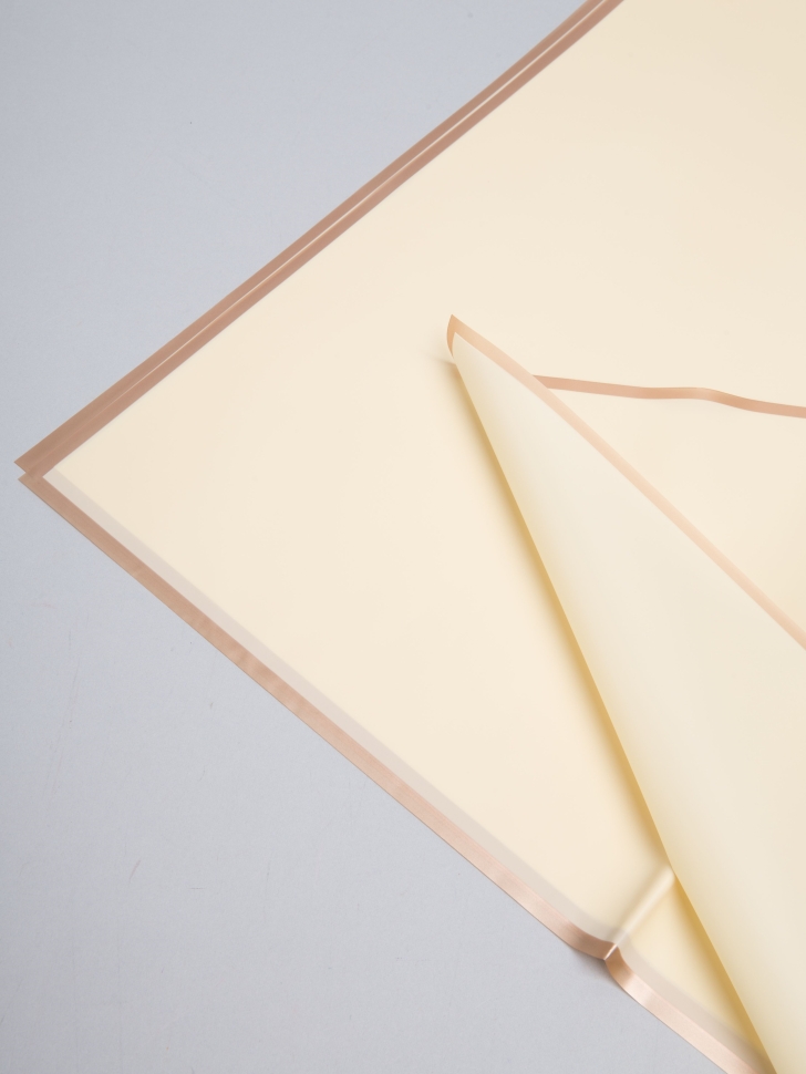 Пленка матовая 58смх58см 10 листов 50мкм кант Розовое золото, кремовый Пленка матовая 58смх58см 10 листов 50мкм кант Розовое золото, кремовый