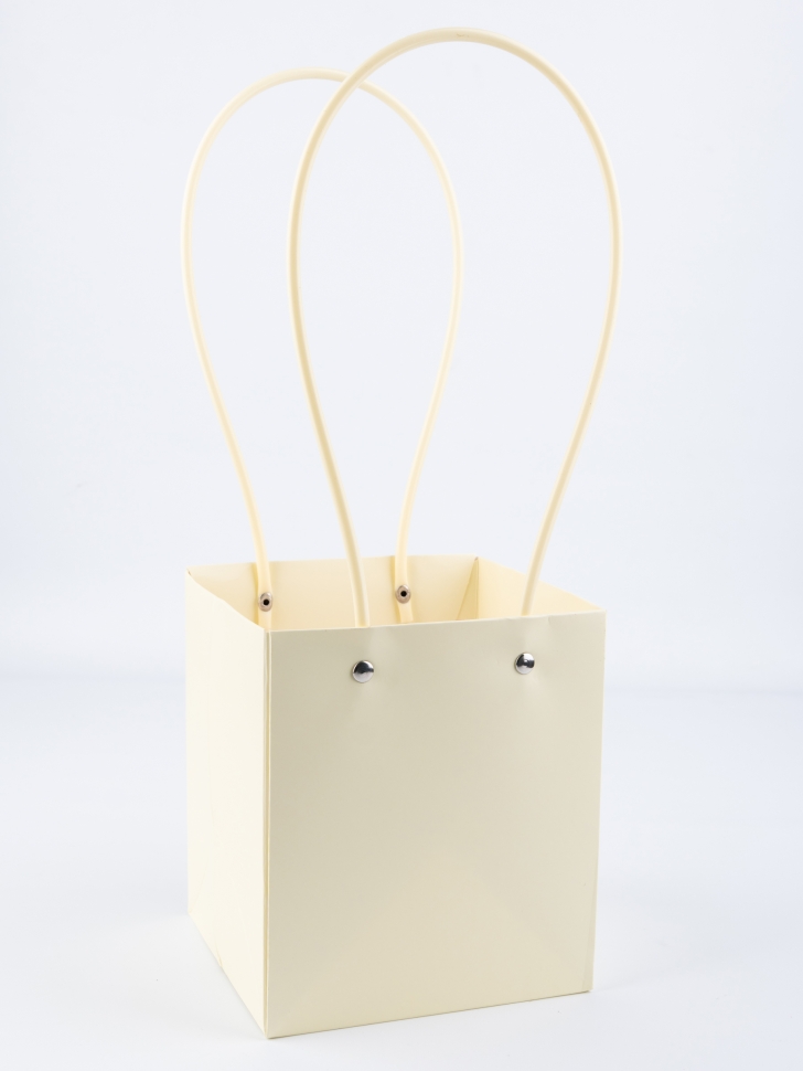 Сумочка для цветов 13х15х12,5см кремовый Сумочка для цветов 13х15х12,5см кремовый