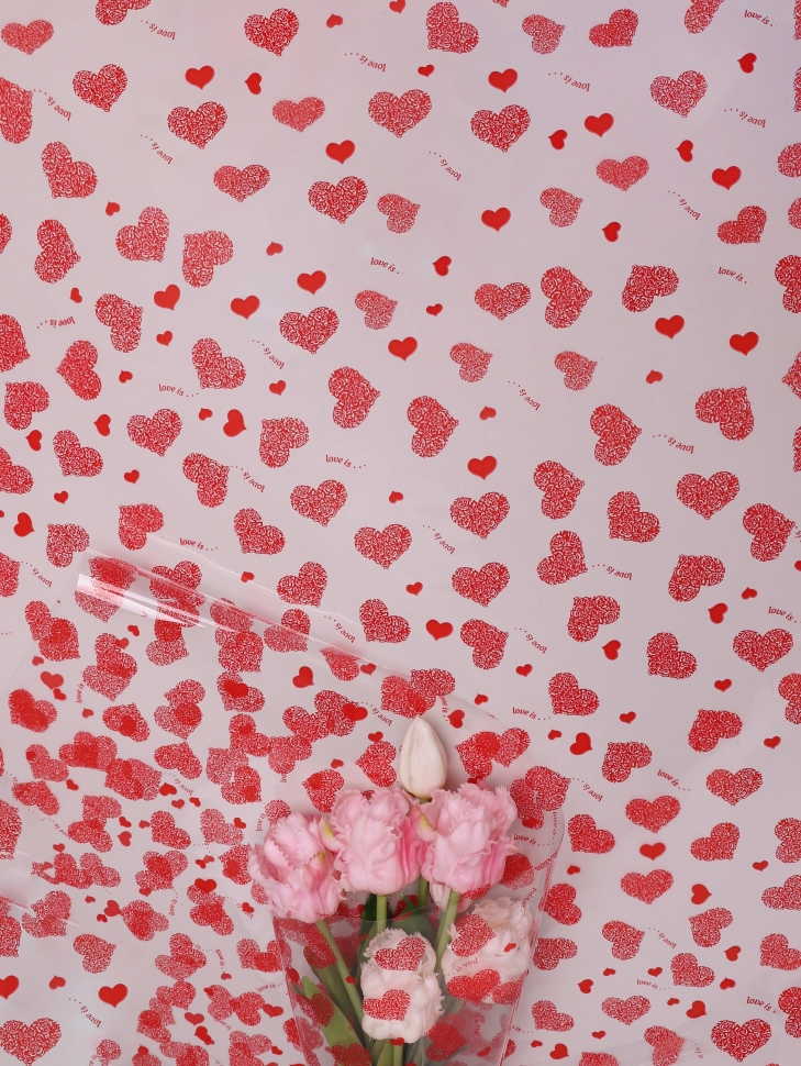 Пленка цветная Сердца Love is 70см красный Пленка цветная Сердца Love is 70см красный