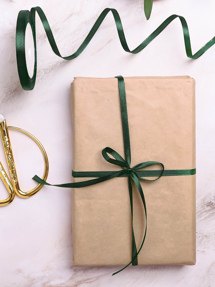 Лента атласная 10мм х 25ярд JD зеленый темный Лента атласная 10мм х 25ярд JD зеленый темный