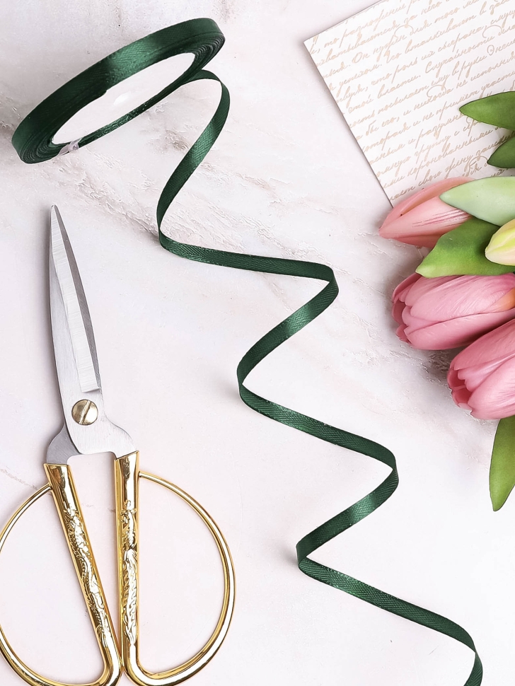 Лента атласная 10мм х 25ярд JD зеленый темный Лента атласная 10мм х 25ярд JD зеленый темный