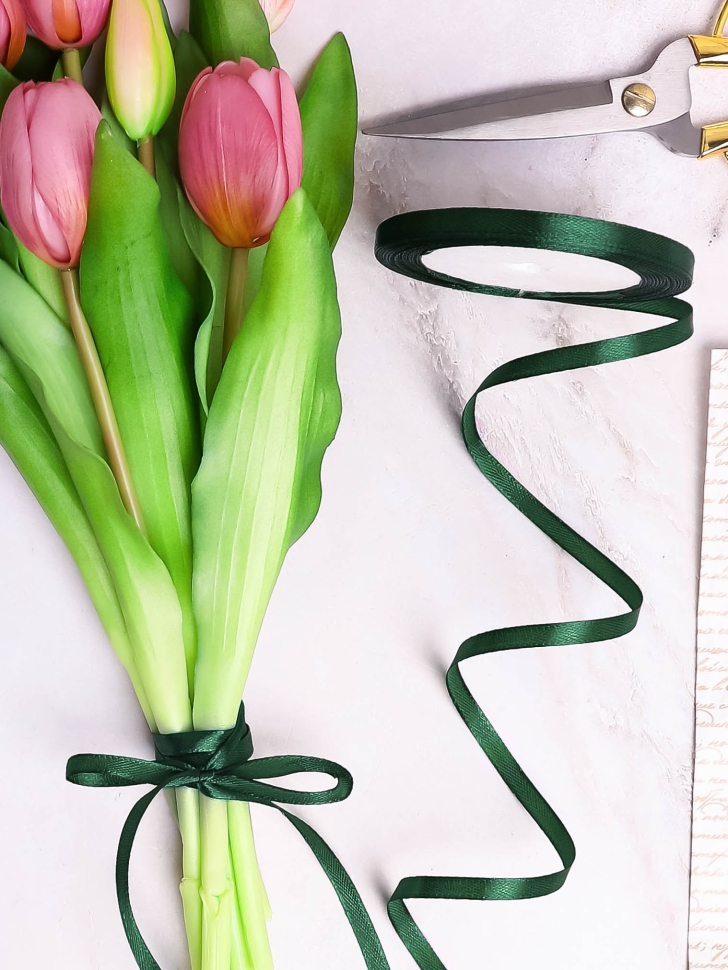 Лента атласная 10мм х 25ярд JD зеленый темный Лента атласная 10мм х 25ярд JD зеленый темный