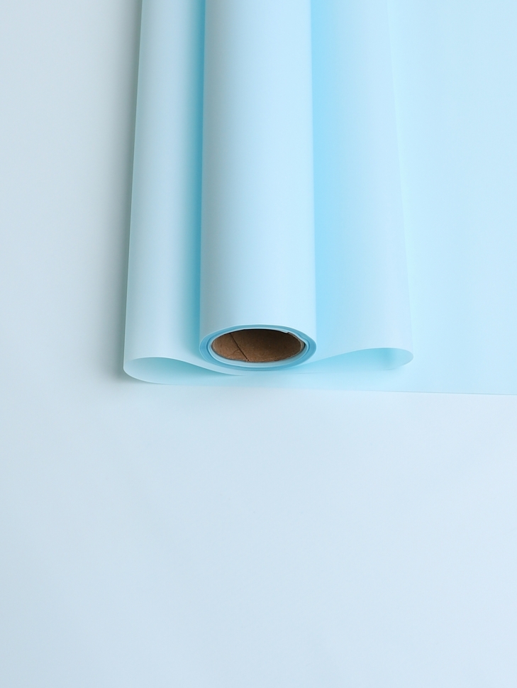 Пленка матовая 60см х 10м  на втулке голубой