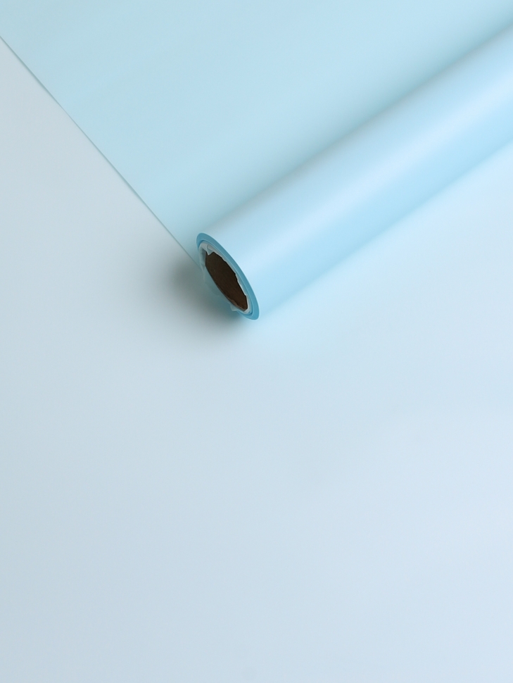 Пленка матовая 60см х 10м  на втулке голубой