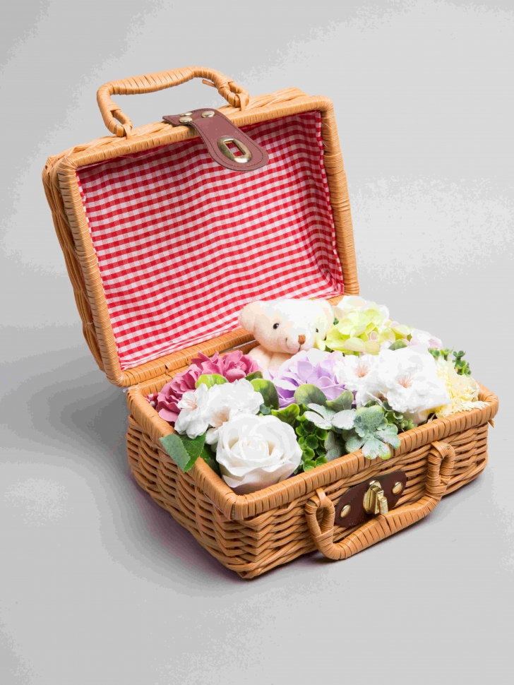 Композиция с мылом в чемодане DF-63 Композиция с мылом в чемодане DF-63